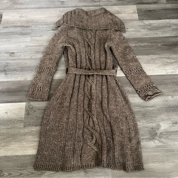 SOLD - Picture 2 of 4